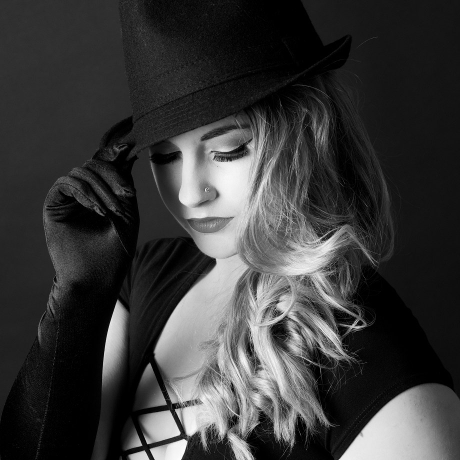 Noir, portrait, black and white, glamour, cork, ireland, Die Baroness, studio, photography