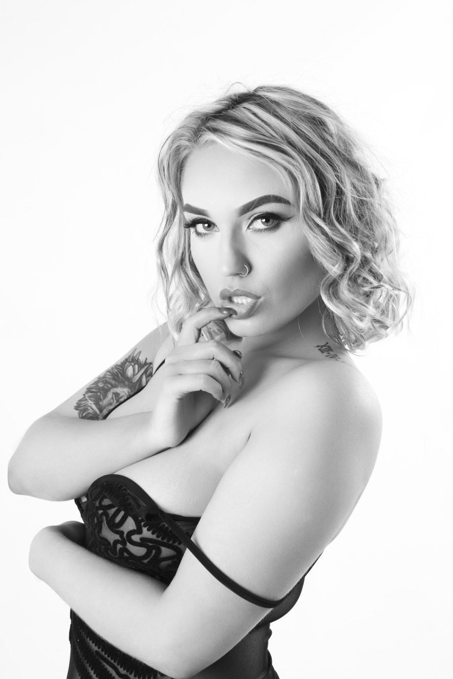 Pixie Pie, glamour, sexy, cork, ireland, boudoir, portrait, black and white