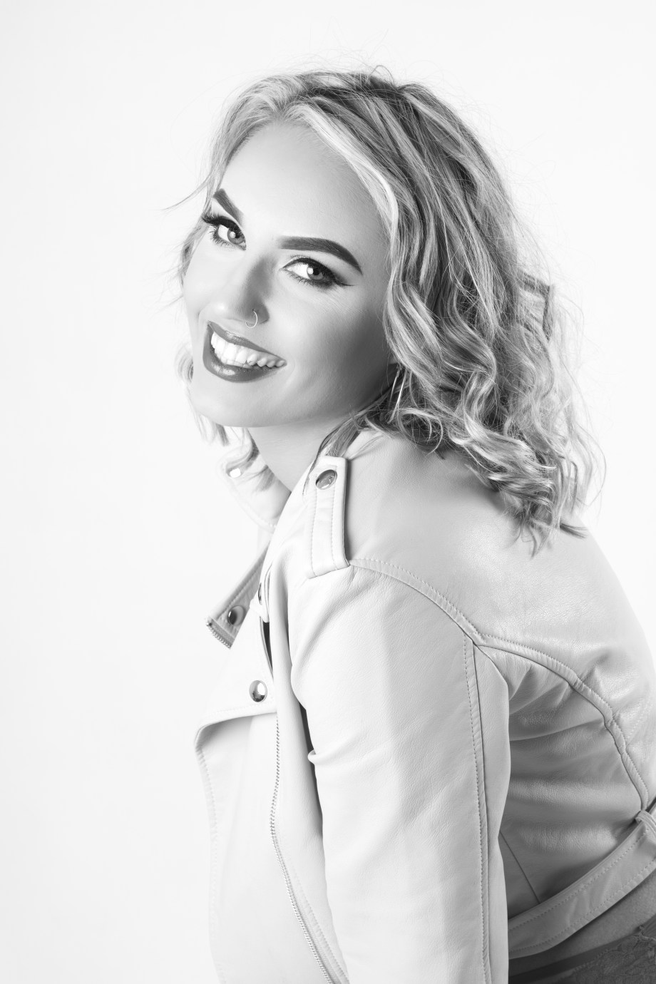 Pixie Pie, glamour, sexy, cork, ireland, boudoir, portrait, black and white