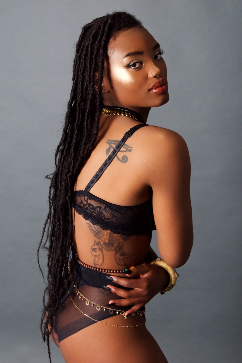minnie marley, singer, soul, alternative, tattoos, glamour, studio, lingerie
