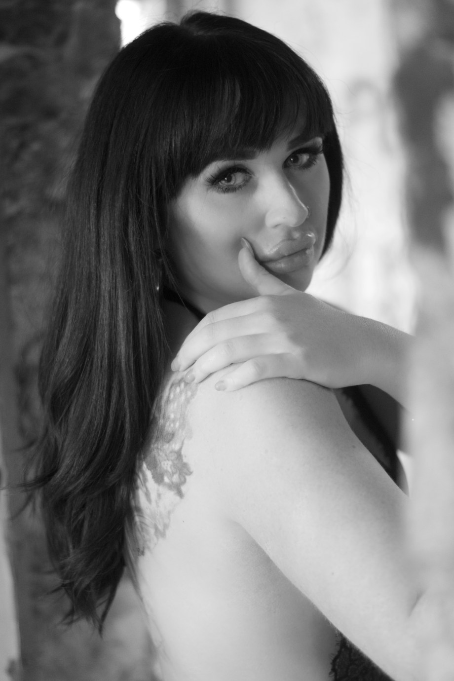 Midleton, Glamour, photoshoot, lingerie, sexy, abandoned house, alternative, black and white