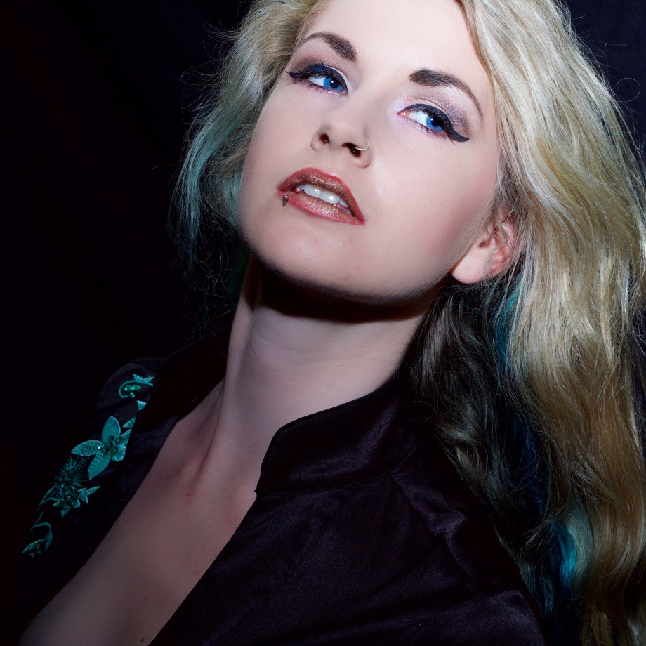 portrait, blonde, Die Baroness, Jenny Schmiedel, eyes, glamour, cork, ireland