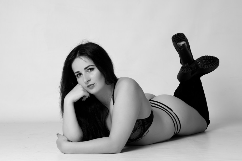 glamour, studio shoot, sexy, lingerie, cork, ireland, boudoir, black and white