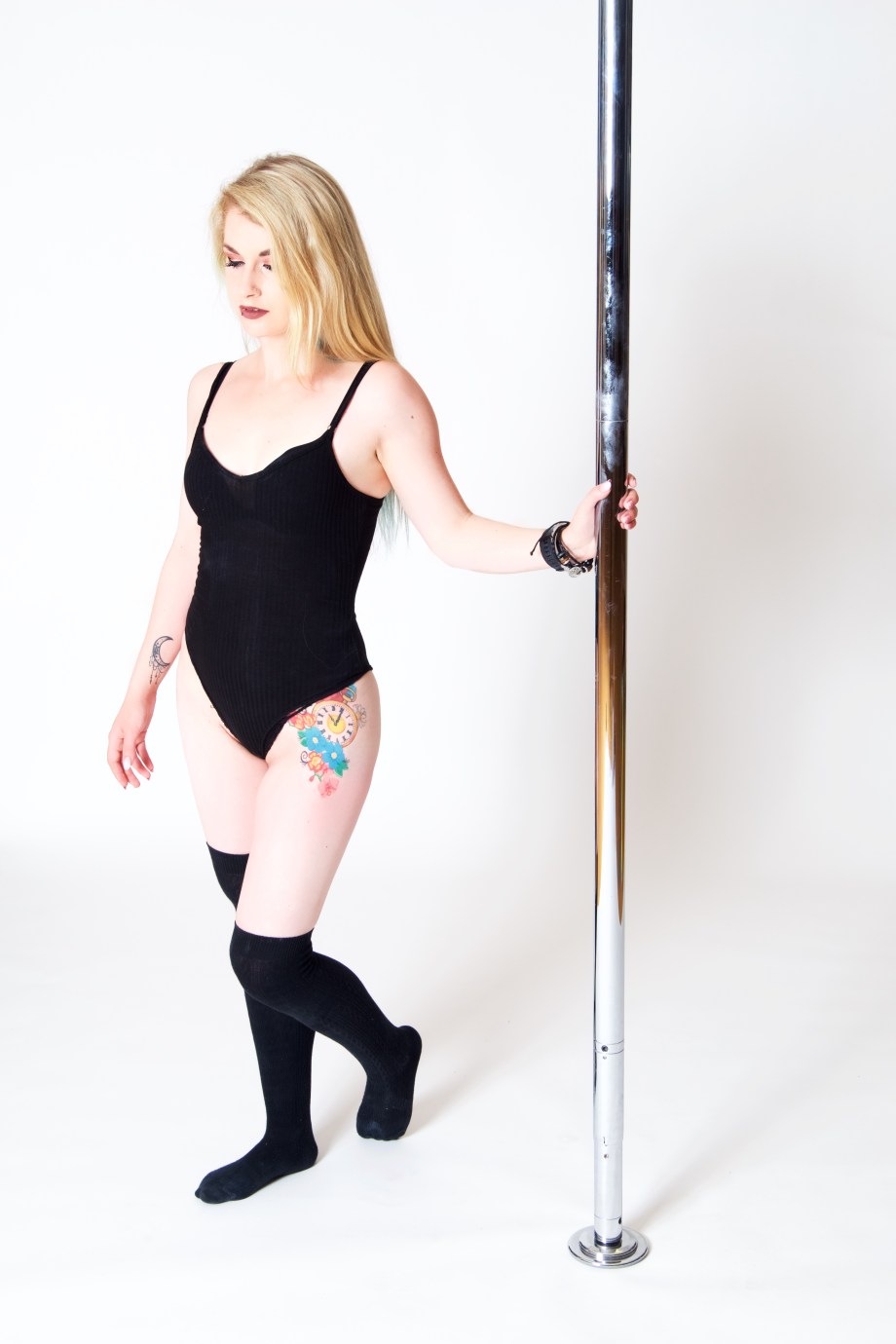 pole photography, pole fitness, Jenny Schmiedel, Die Baroness, glamour, cork, ireland, blonde, legs