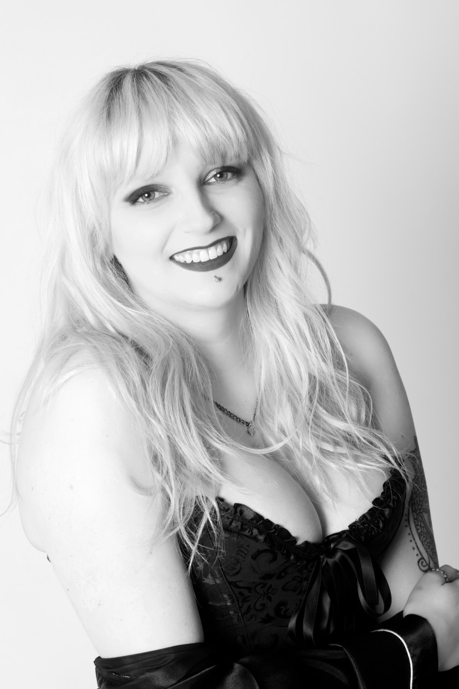 portrait, black and white, studio, glamour, ireland, cork, blonde, lingerie