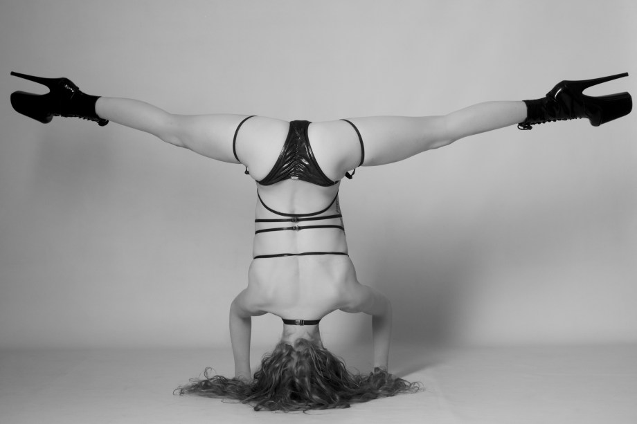 heels, legs, studio, boudoir, glamour, cork, pole, black and white, model photography, slender, bodyscapes