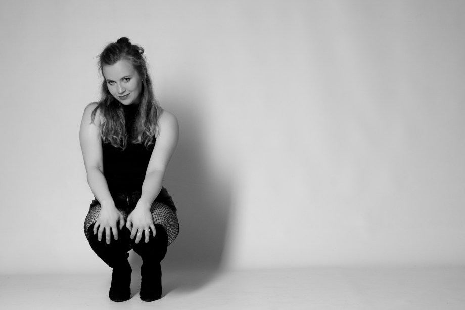 cork, ireland, glamour, photography, portrait, studio, quirky, hair, expression, black and white