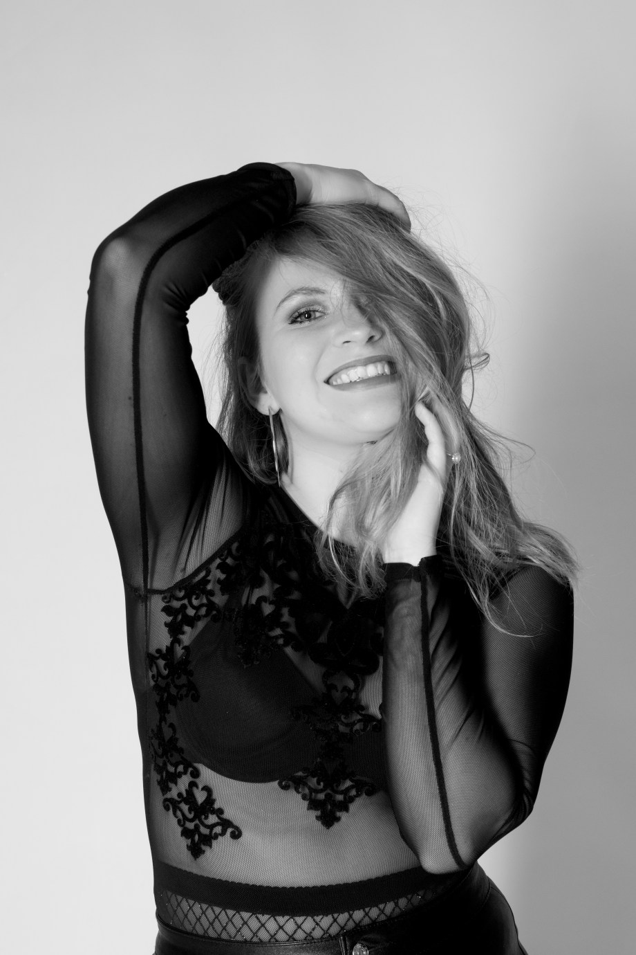 cork, ireland, glamour, photography, portrait, studio, quirky, hair, expression, black and white