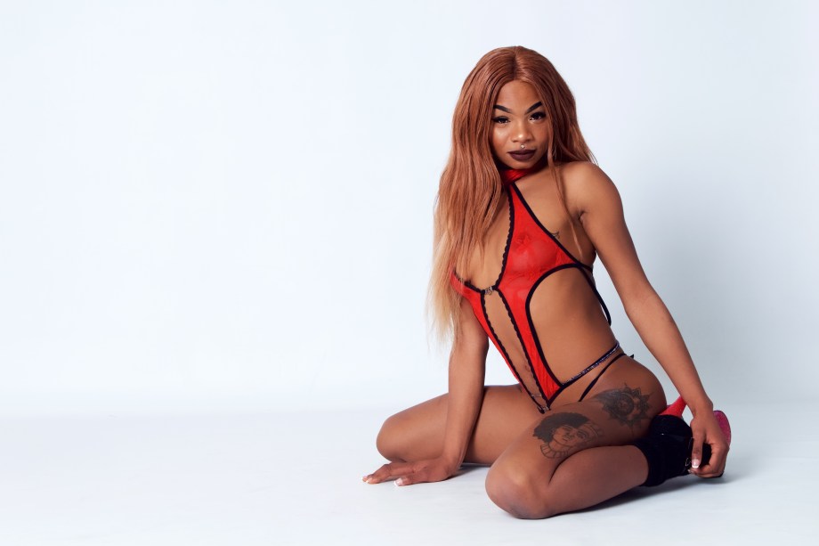 cork, glamour, photography, Ireland, boudoir, studio shoot, nude, topless