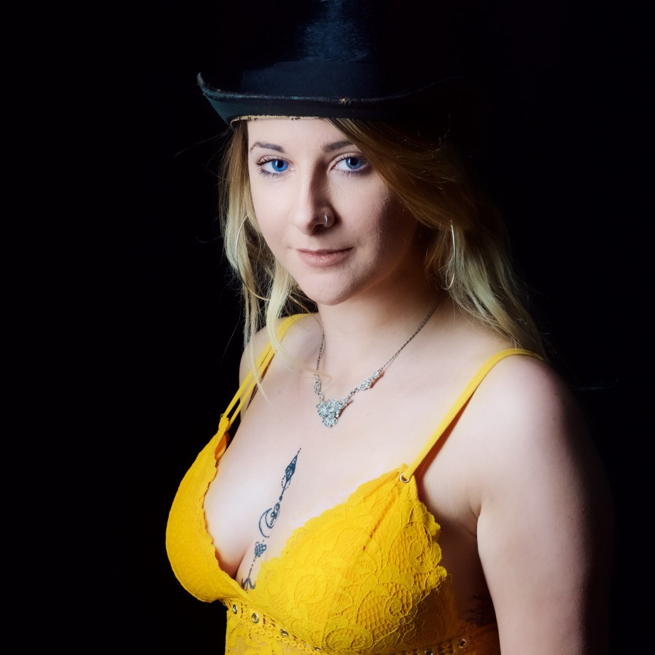 cork, ireland, glamour, studio, photography, tfp, models wanted, portrait