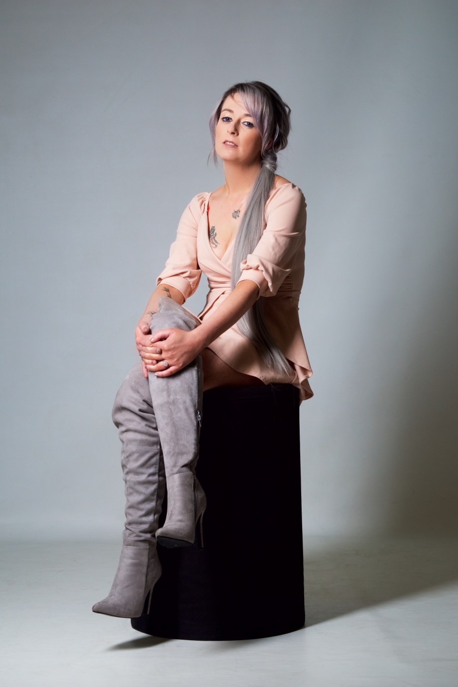 Cliona B, Glamour, Barbarella Band, photoshoot, studio, boudoir, topless