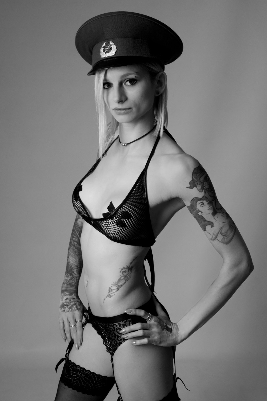 Liene Rauzenberga, Cork, Glamour, Boudoir, Model, Studio Shoot, black and white, topless, nude, alternative, tattoos