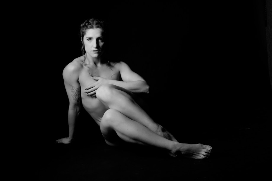 Kimm Gonçalves, model, Cork, Ireland, glamour, nude, studio, black and white, implied