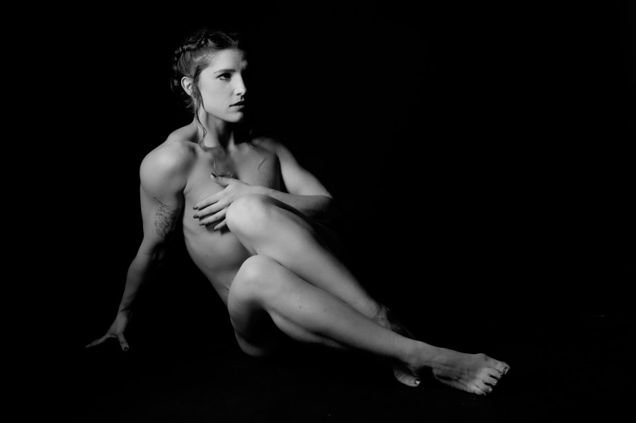 Kimm Gonçalves, model, Cork, Ireland, glamour, nude, studio, black and white, implied