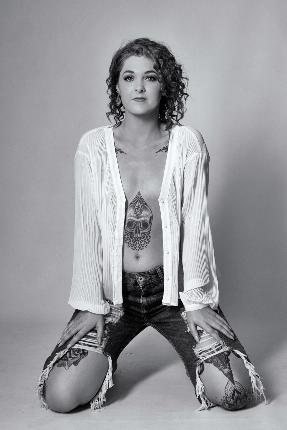 Sarah O'Connor, model, cork, ireland, boudoir, glamour,studio, lingerie, topless