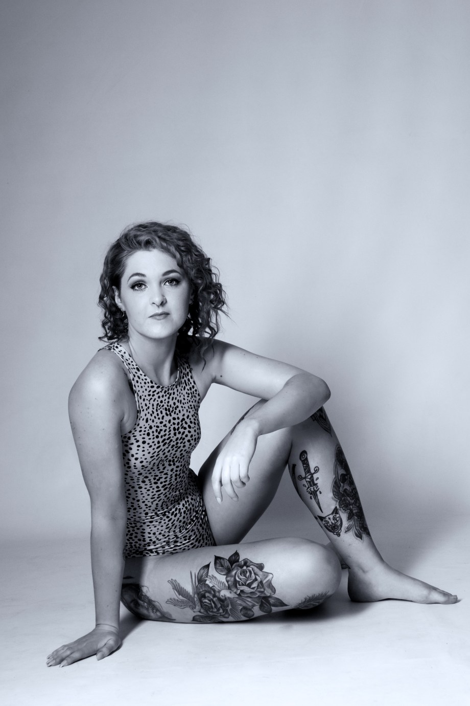 Sarah O'Connor, model, cork, ireland, boudoir, glamour,studio, lingerie, topless