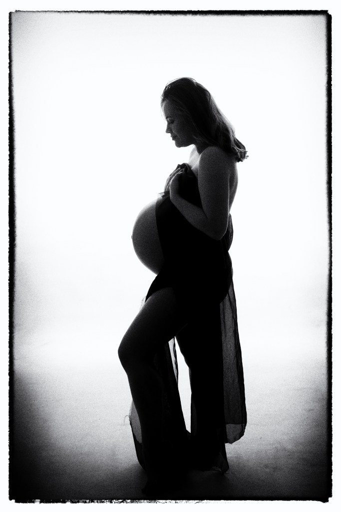 pregnancy shoot, cork, ireland, studio shoot, black and white