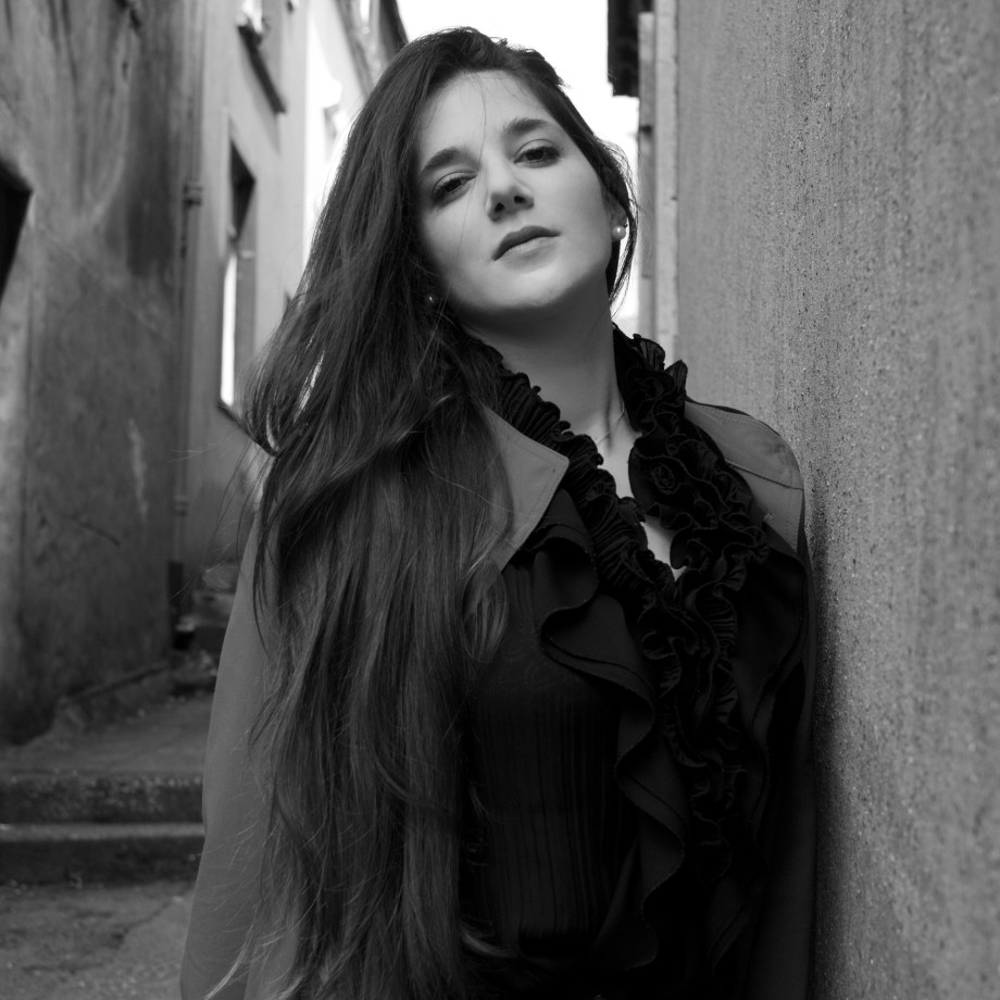 glamour, city shoot, cork, ireland, black and white