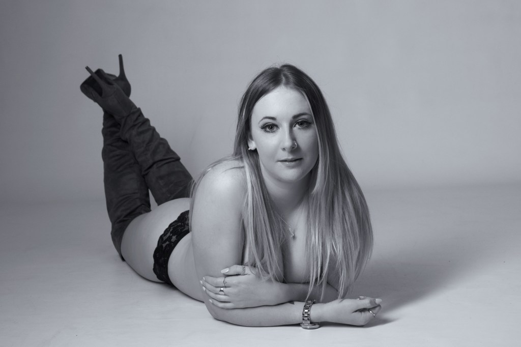 Cork, Glamour Photography, black and white, studio shoot, topless