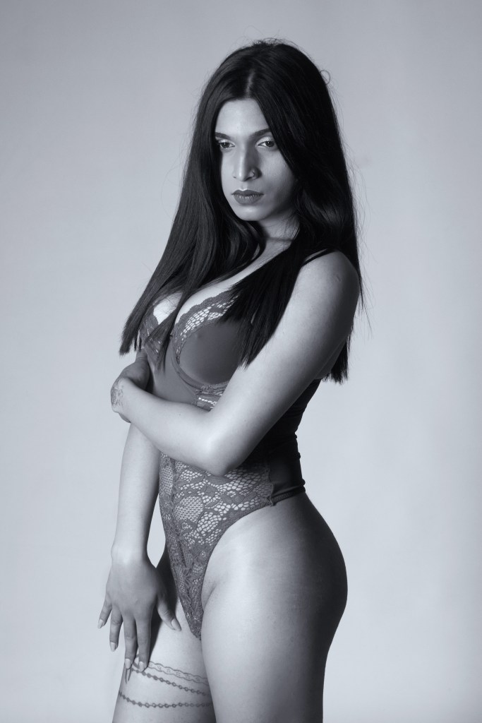 glamour, studio shoot, cork, ireland, black and white