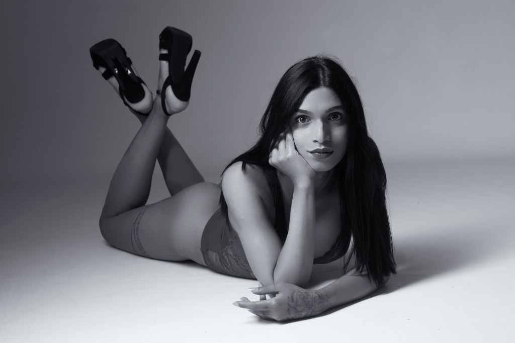 glamour, studio shoot, cork, ireland, black and white