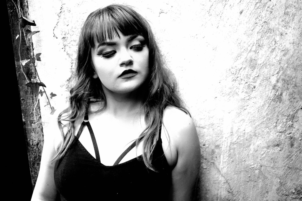 alternative glamour, photoshoot, cork, ireland, irish models, abandoned house