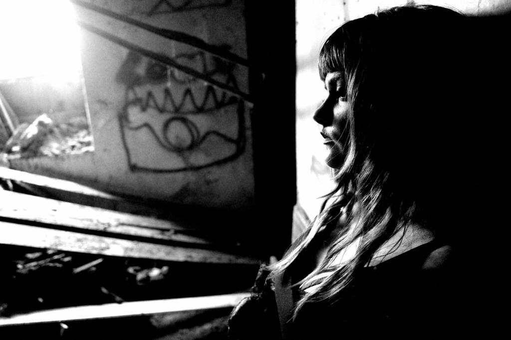 alternative glamour, photoshoot, cork, ireland, irish models, abandoned house