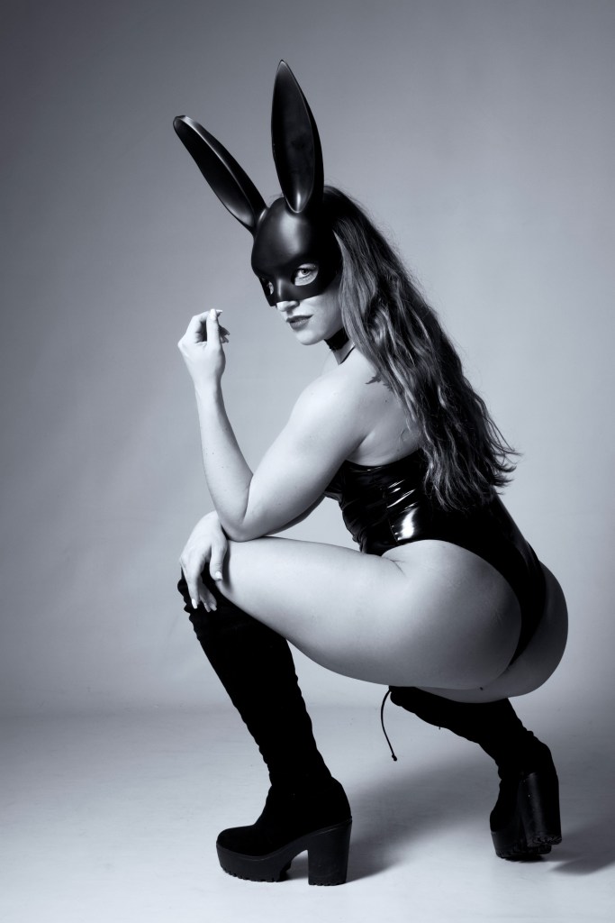 Kimm Gonçalves, black and white, studio shoot, cork, ireland, glamour