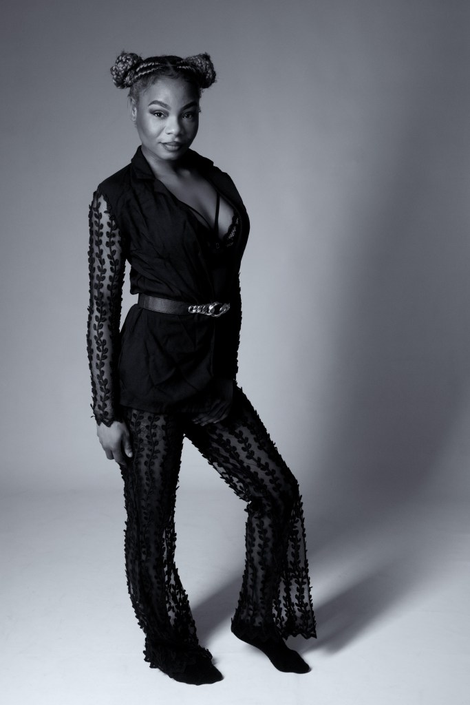 studio photography, cork, glamour, black and white