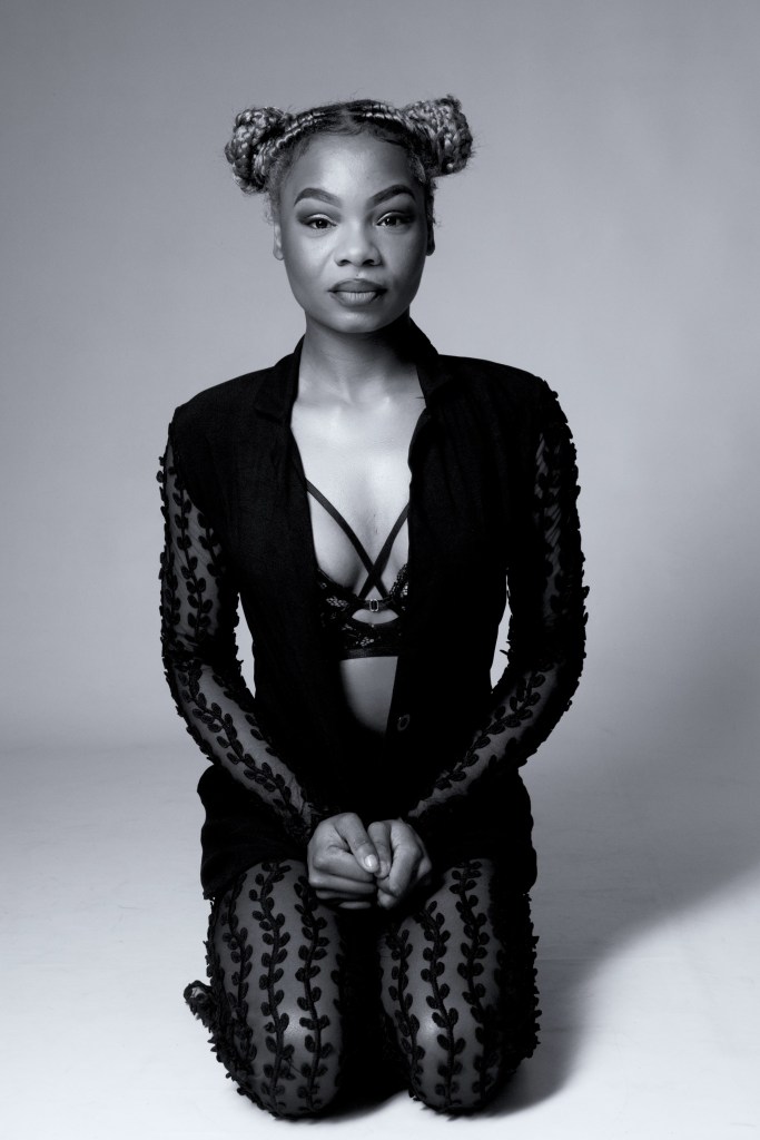 studio photography, cork, glamour, black and white