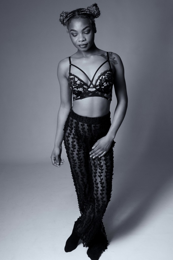 studio photography, cork, glamour, black and white