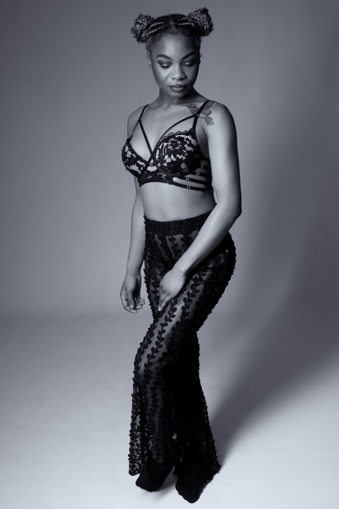 studio photography, cork, glamour, black and white