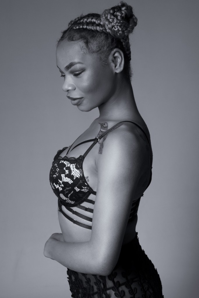 studio photography, cork, glamour, black and white