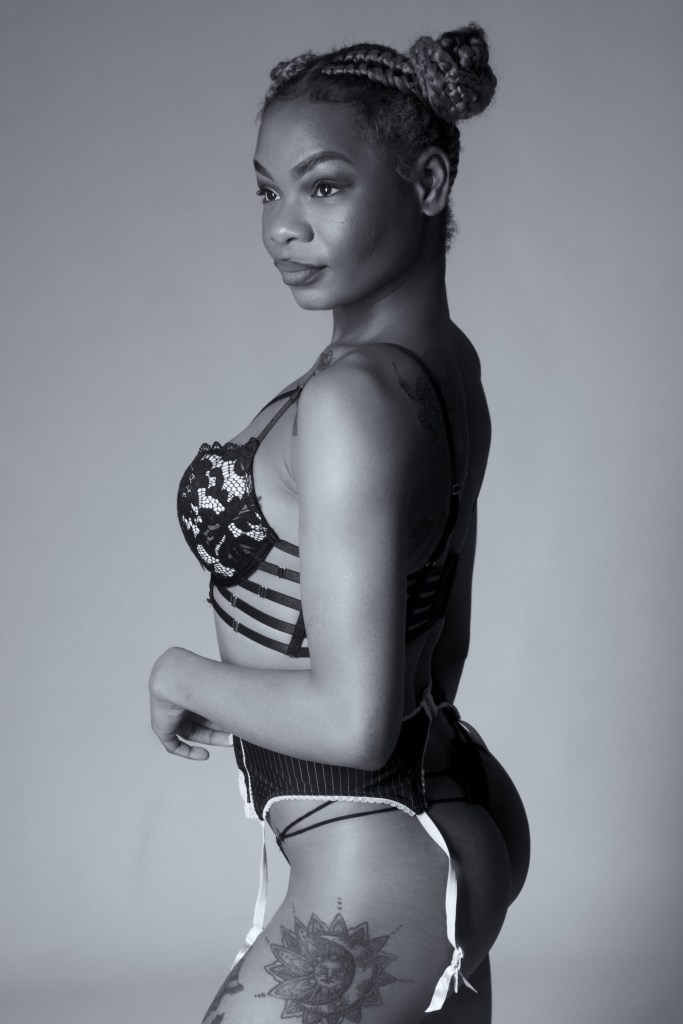 studio photography, cork, glamour, black and white