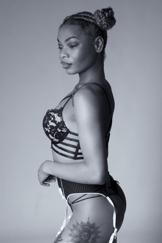 studio photography, cork, glamour, black and white