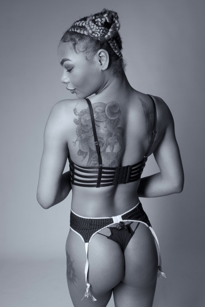 studio photography, cork, glamour, black and white