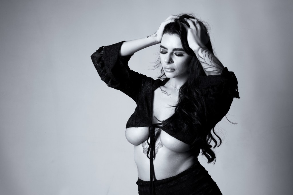 black and white, glamour, tattoos, studio shoot, cork, ireland, Julieanne Mccarthy