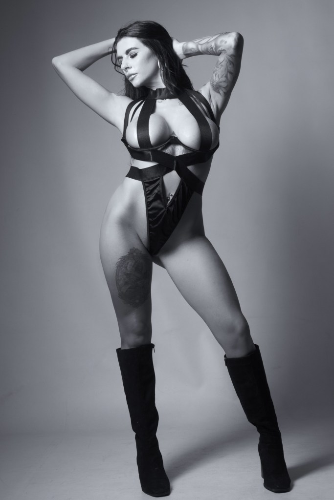 black and white, glamour, tattoos, studio shoot, cork, ireland, Julieanne Mccarthy