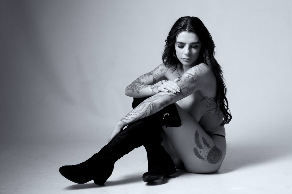 black and white, glamour, tattoos, studio shoot, cork, ireland, Julieanne Mccarthy, topless