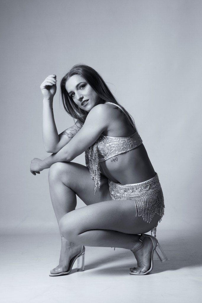 Kimm Gonçalves, model, cork, ireland, glamour, studio shoot, black and white