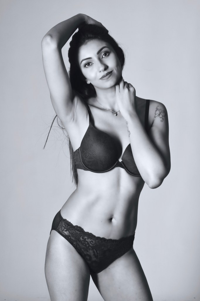 Glamour photography, boudoir shoot, cork, ireland, black and white, lingerie