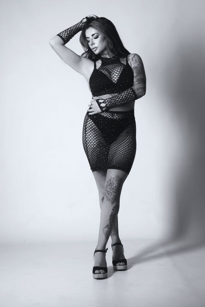 Studio shoot, cork, ireland, glamour, black and white