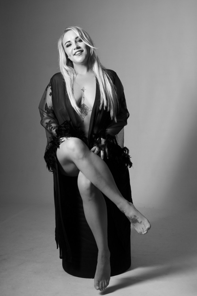 cork, glamour, photography, studio, boudoir, black and white