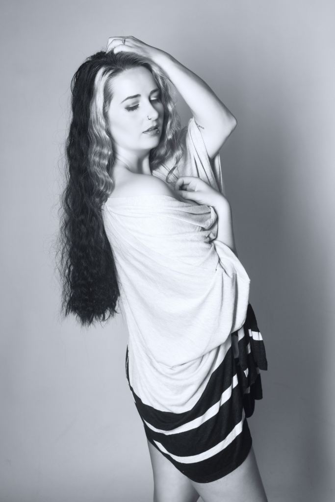 cork, ireland, photoshoot, glamour, black and white, boudoir