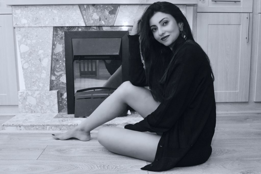 homeshoot, cork, ireland, glamour, black and white