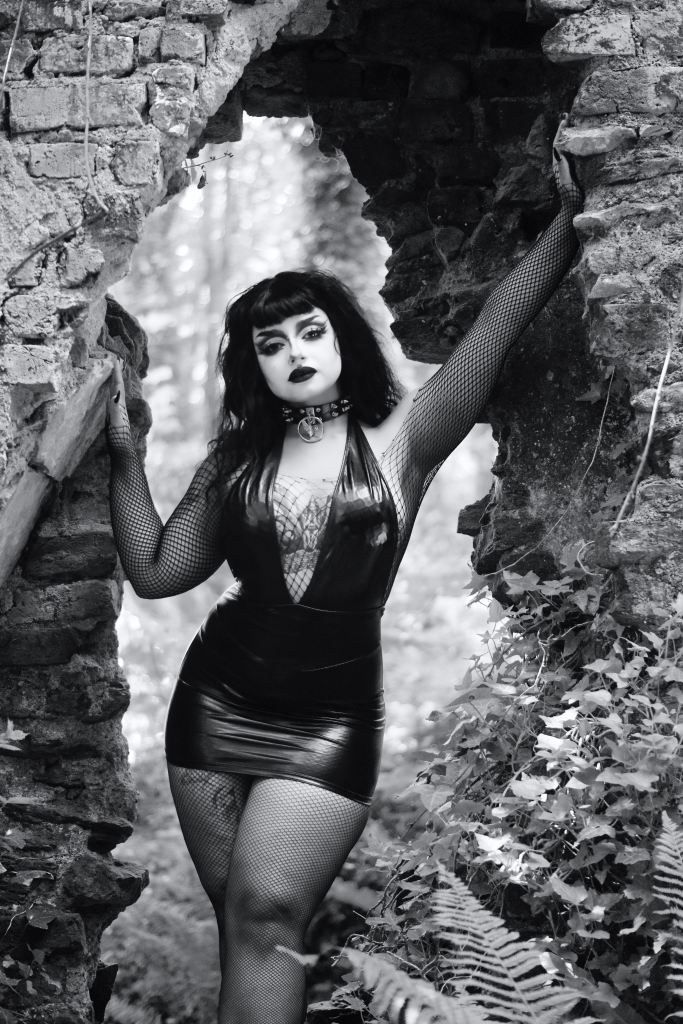cork, glamour shoot, alternative, altair leiros, black and white, Trad Goth
