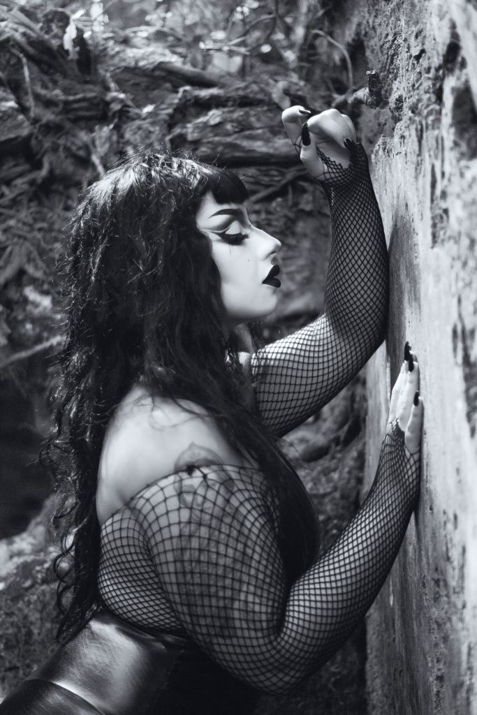 cork, glamour shoot, alternative, altair leiros, black and white, Trad Goth