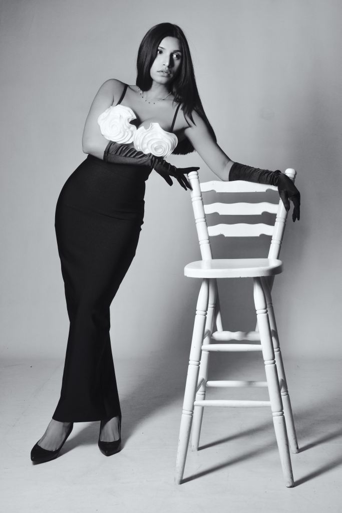 Cork, Ireland, Glamour, Boudoir, Studio Shoot, black and white