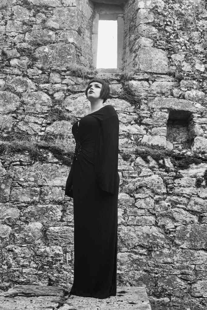 Lividbruisesimagery, cork, photography, glamour, cemetery, black and white, cemetery, portrait