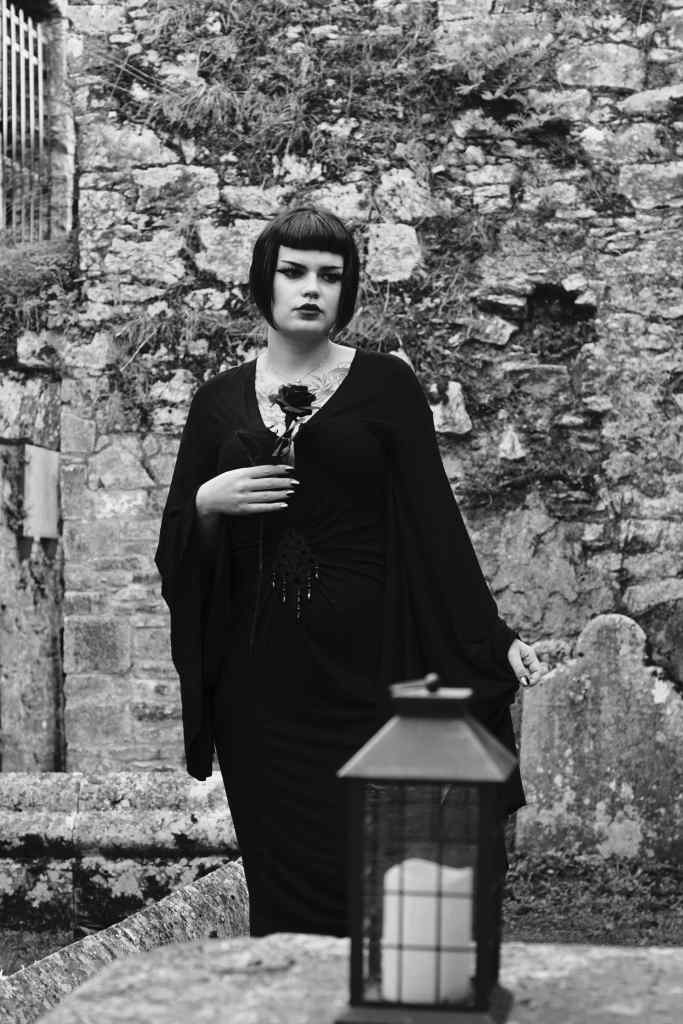 Lividbruisesimagery, cork, photography, glamour, cemetery, black and white, cemetery, portrait
